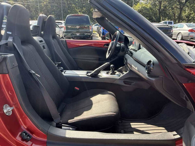 2016 Mazda MX-5 Miata Club