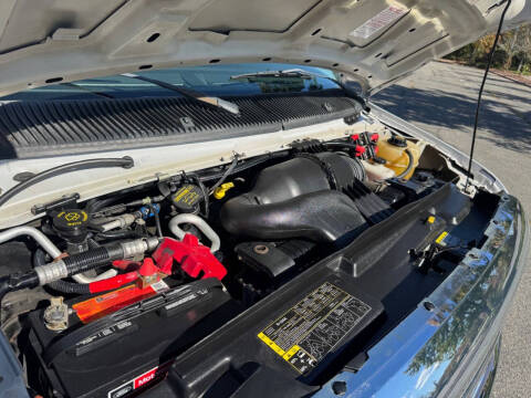 2013 Ford E-Series E-350 SD