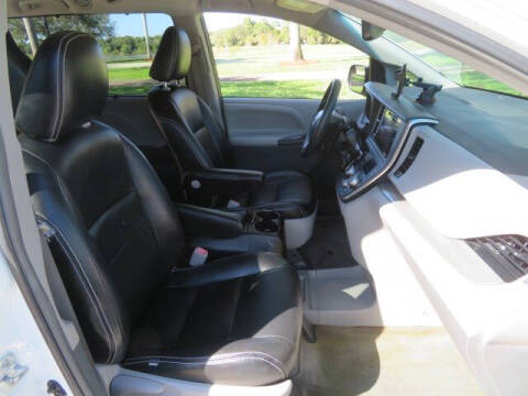 2016 Toyota Sienna LE Mobility 7-Passenger