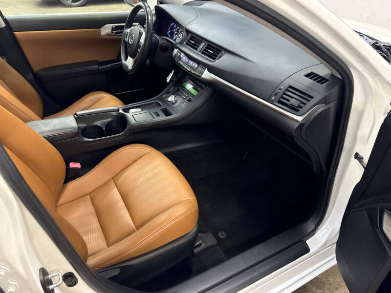 2013 Lexus CT 200h