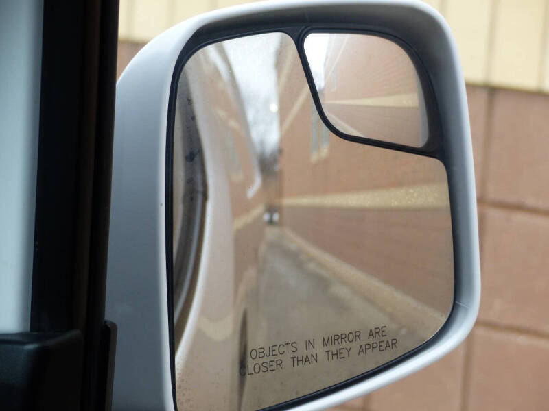 2021 Nissan NV200 SV