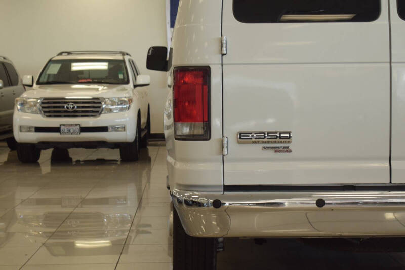 2014 Ford E-Series E-350 SD XLT