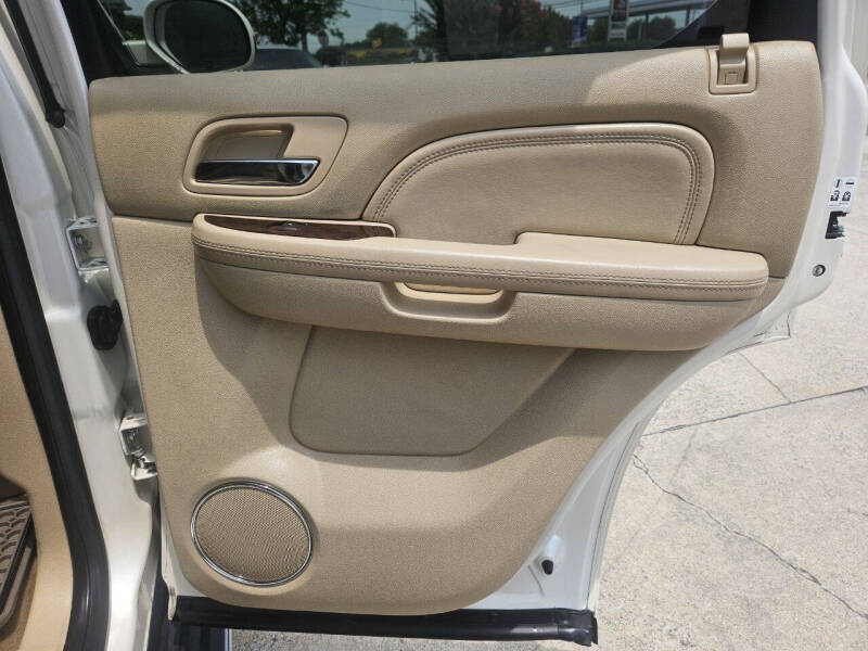 2012 Cadillac Escalade Luxury