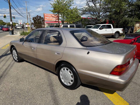 1997 Lexus LS 400