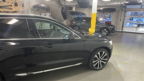 2023 Volvo XC60 B6 Ultimate Bright Theme