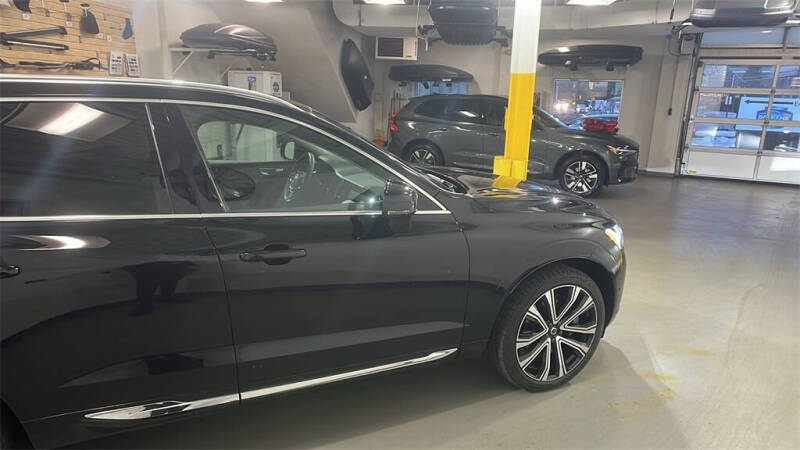 2023 Volvo XC60 B6 Ultimate Bright Theme