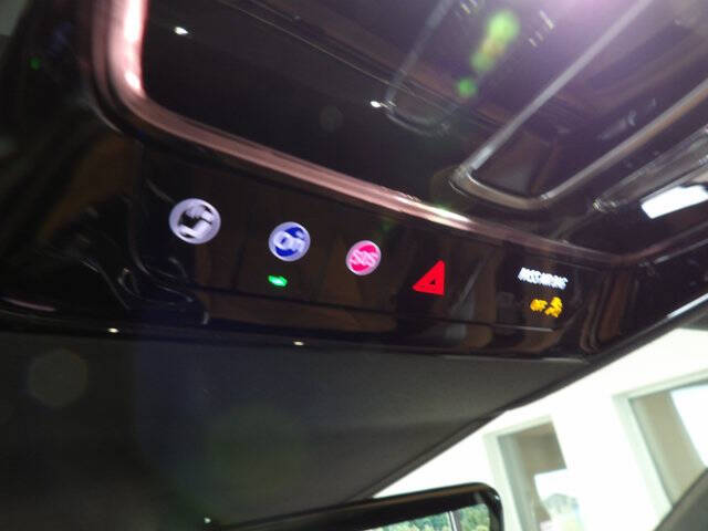 2025 Cadillac Escalade IQ Luxury 2