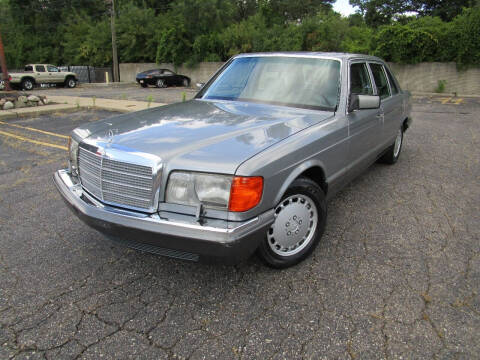 1991 Mercedes-Benz 560-Class for sale at METRO CITY AUTO SALES in Southfield MI