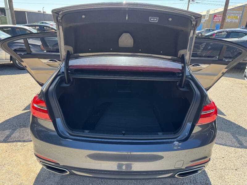 2016 BMW 7 Series 750i
