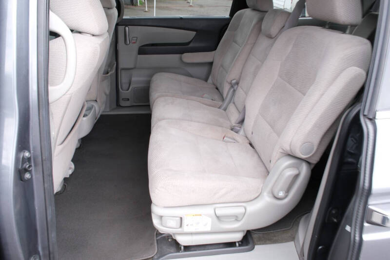 2011 Honda Odyssey EX photo 17