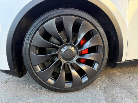 2023 Tesla Model Y Performance