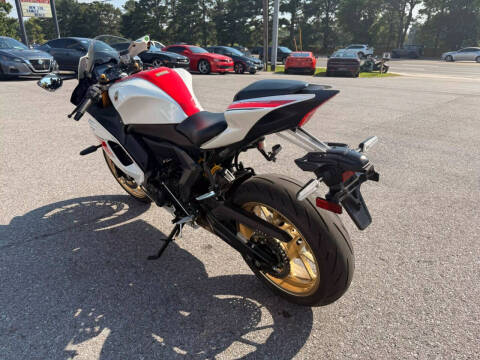 2022 Yamaha YZF-R7 World GP 60Th Anniversa