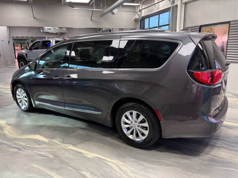 2018 Chrysler Pacifica Touring L Plus