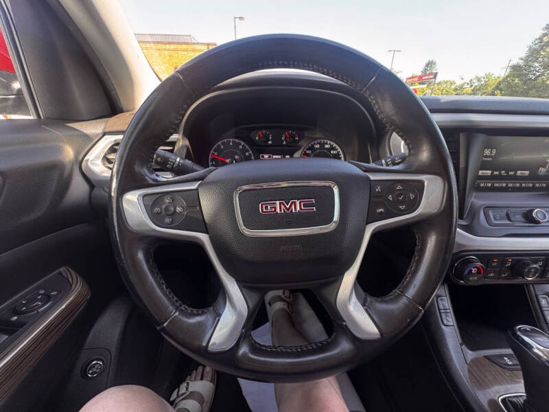 2017 GMC Acadia SLE-2