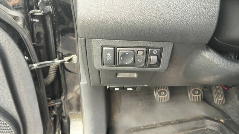2012 Nissan Versa 1.8 S