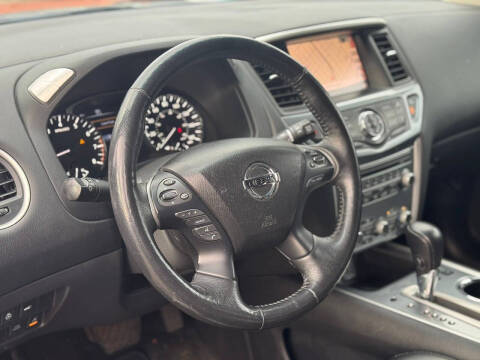 2018 Nissan Pathfinder SL