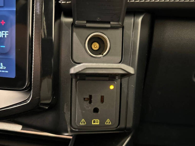 2023 Ford F-150 Lightning Platinum