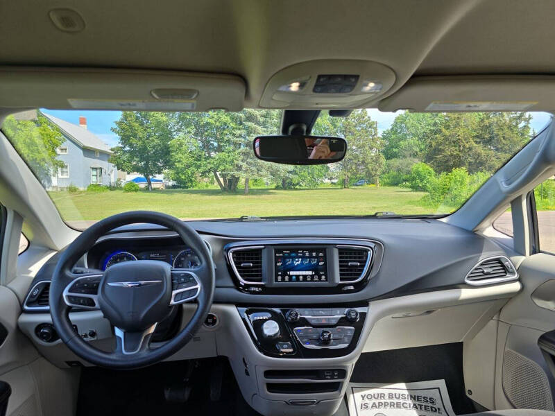 2020 Chrysler Pacifica Touring