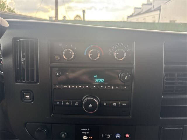 2023 GMC Savana 2500