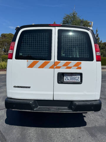 2017 Chevrolet Express 2500