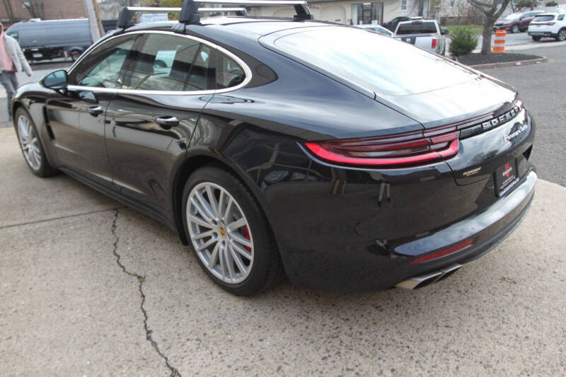 2017 Porsche Panamera Turbo
