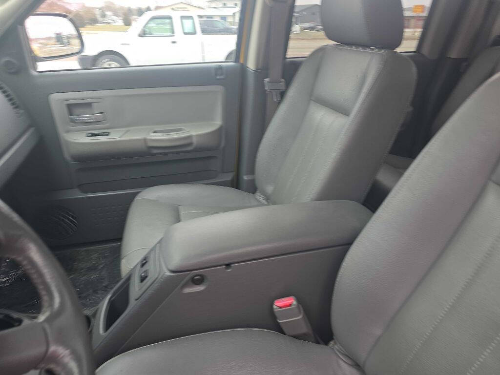 2006 Dodge Dakota 39