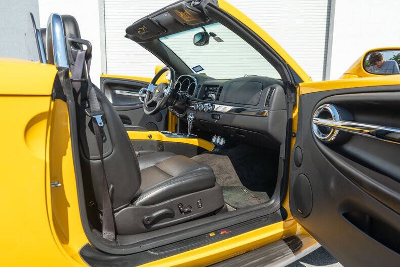 2004 Chevrolet SSR LS
