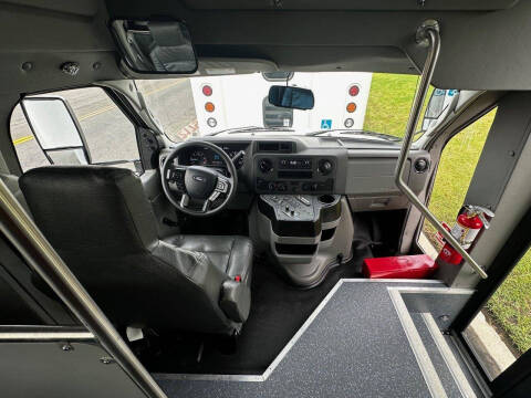 2024 Ford E-450