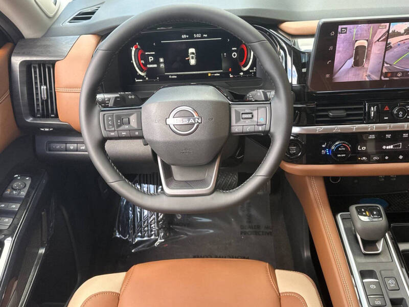 2026 Nissan Pathfinder Platinum