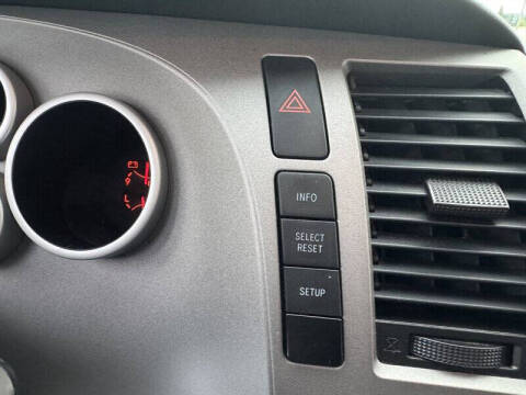 2013 Toyota Sequoia SR5