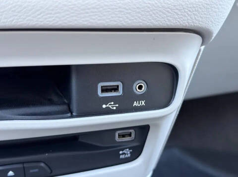 2017 Chrysler Pacifica Touring-L Plus