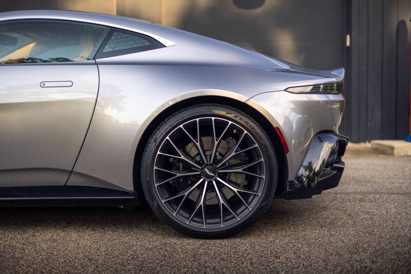 2023 Aston Martin Vantage