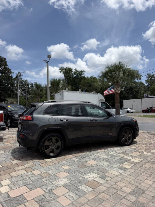 2017 Jeep Cherokee Latitude