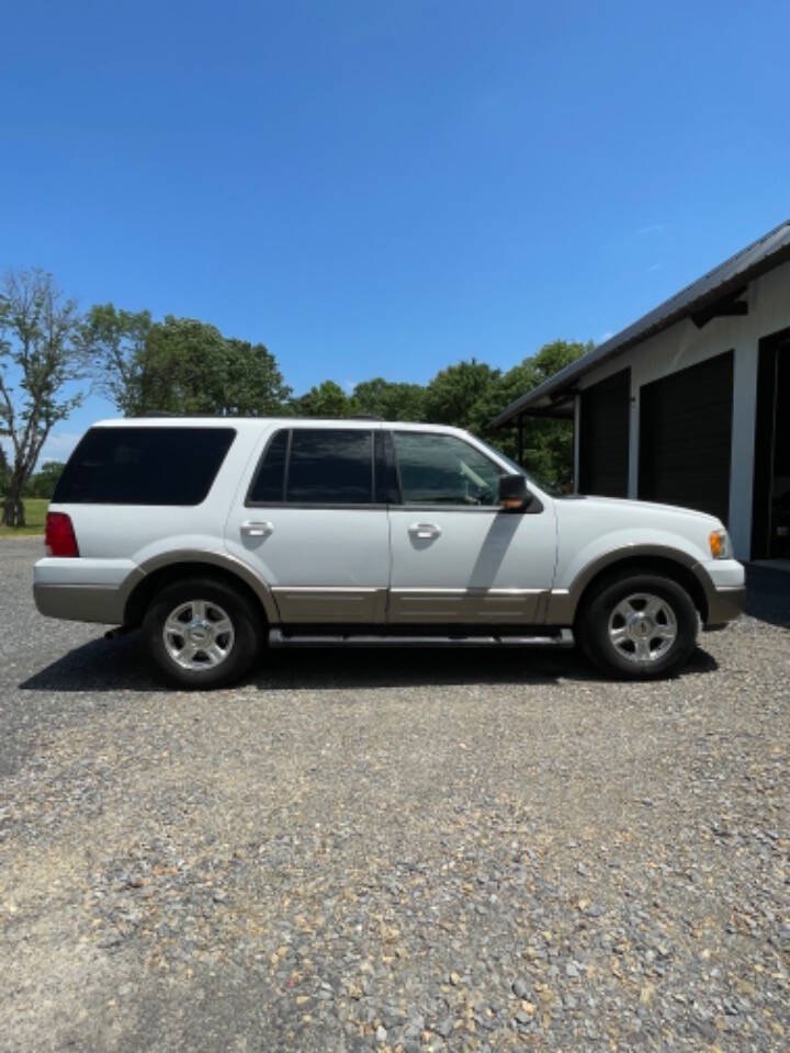 2003 Ford Expedition for sale at Cove Creek Motors LLC in Damascus, AR