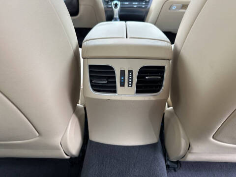 2016 Hyundai Genesis