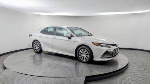 2024 Toyota Camry Hybrid LE