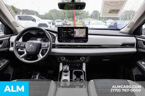 2025 Mitsubishi Outlander SE