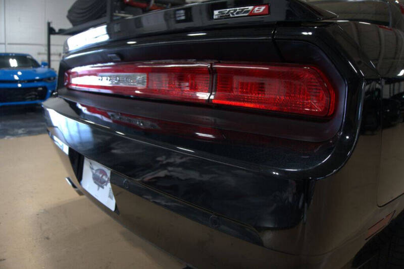 2014 Dodge Challenger SRT8
