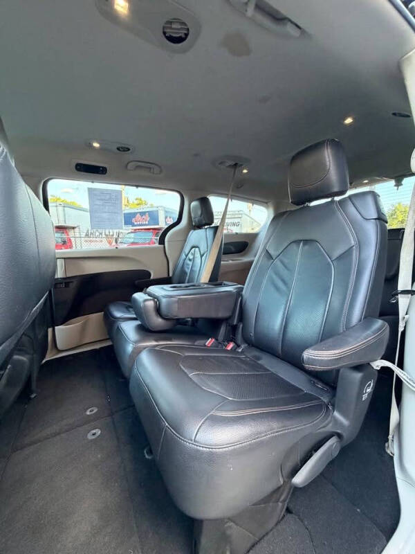 2018 Chrysler Pacifica Touring L