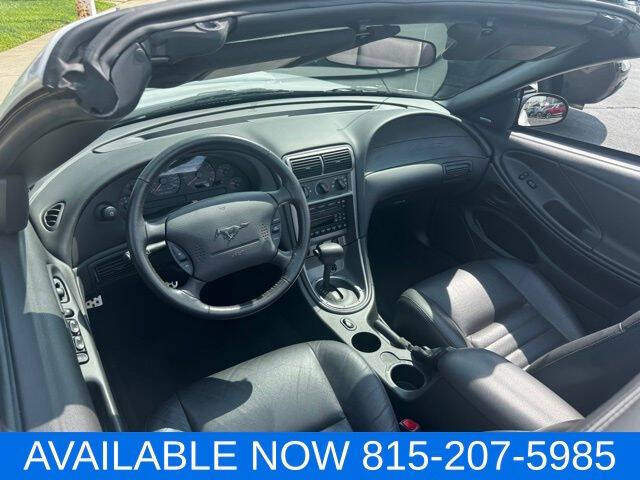 2004 Ford Mustang GT Deluxe