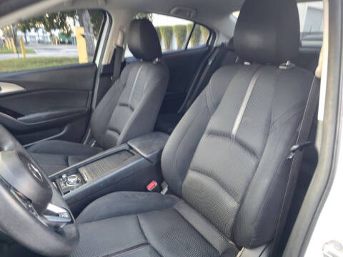 2018 Mazda MAZDA3 Sport