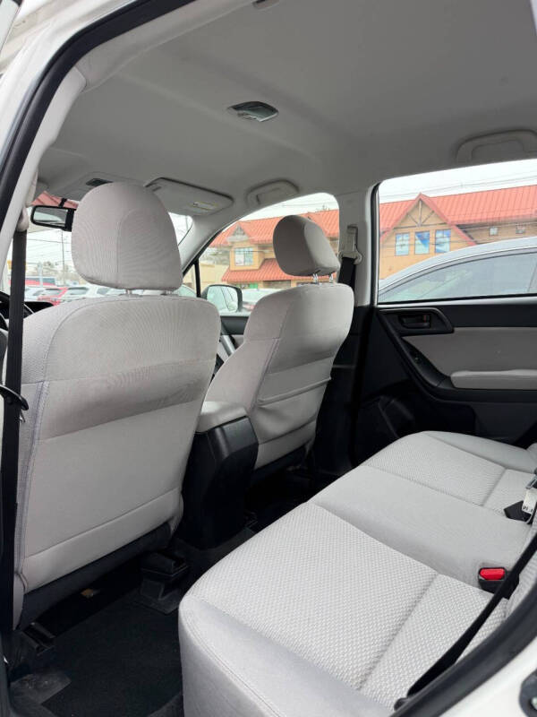 2014 Subaru Forester 2.5i