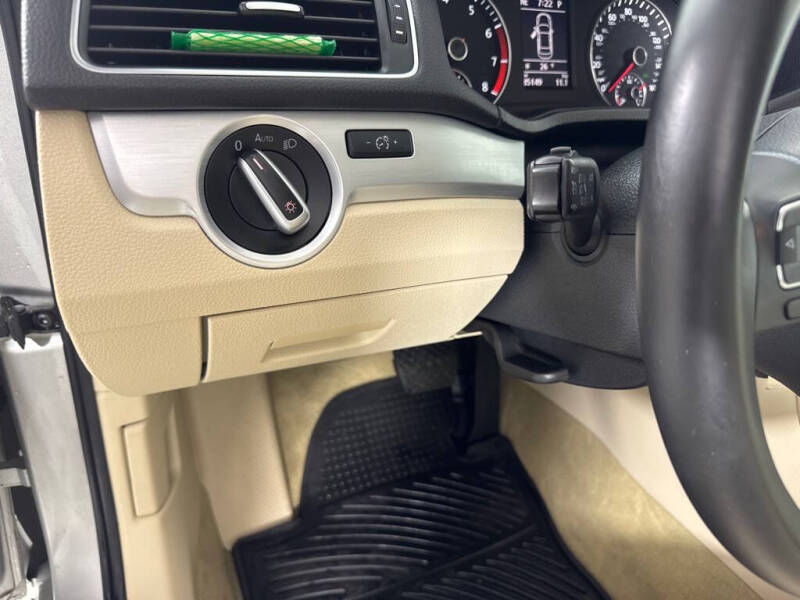 2013 Volkswagen Passat