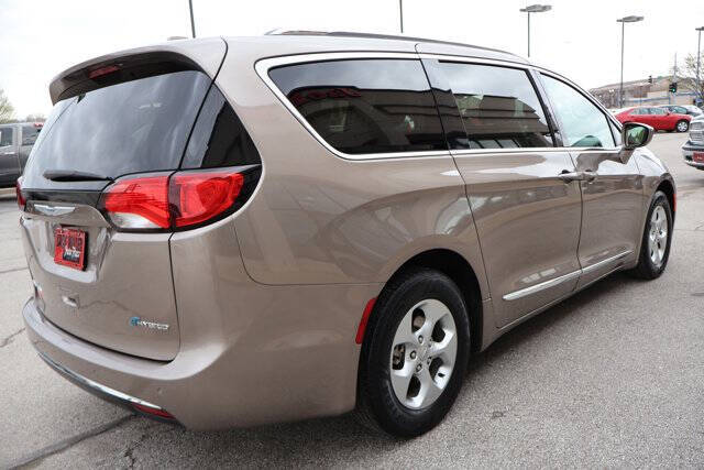 2018 Chrysler Pacifica Hybrid Touring L