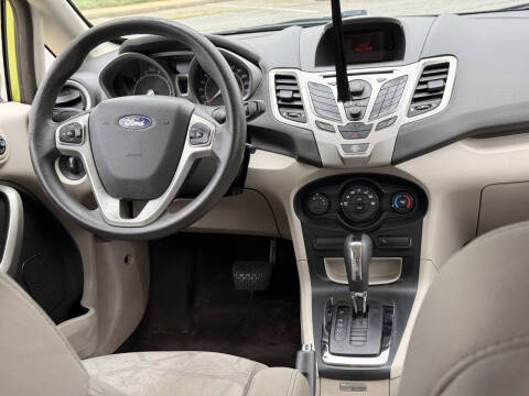2012 Ford Fiesta SE