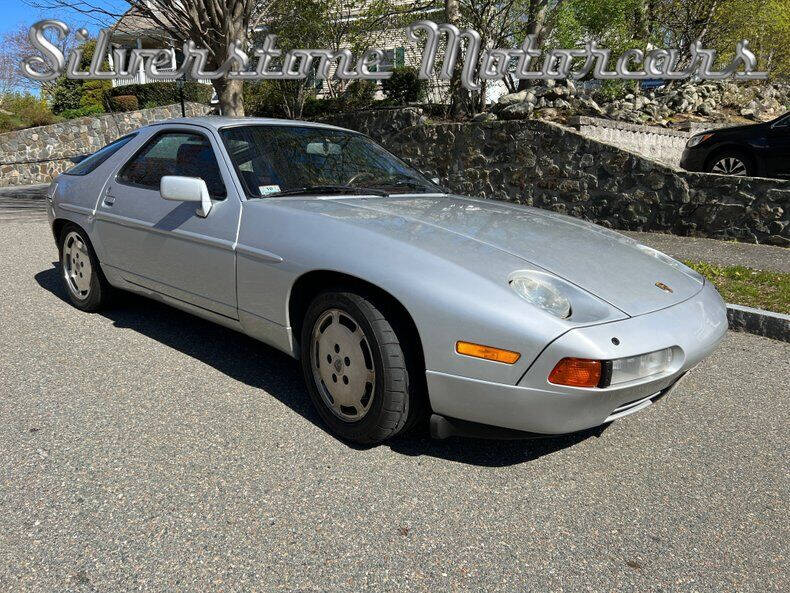 1987 Porsche 928 S4