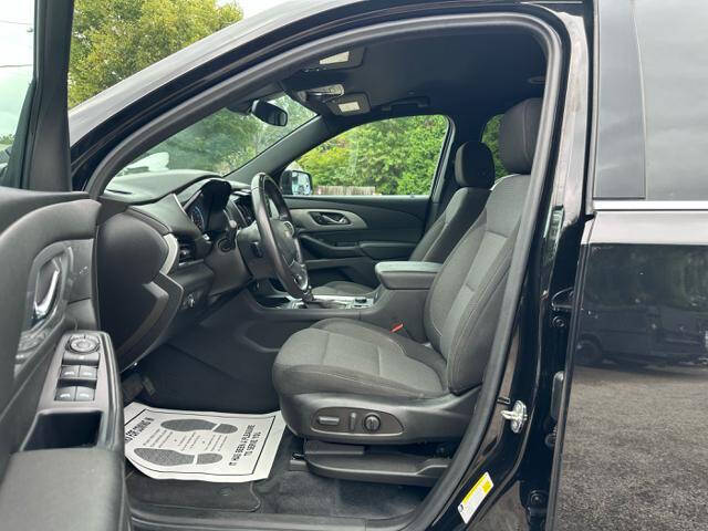 2022 Chevrolet Traverse LT Cloth