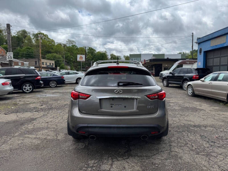 2011 Infiniti FX35