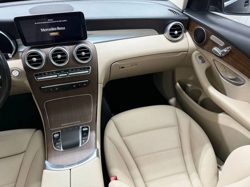 2020 Mercedes-Benz GLC GLC 300