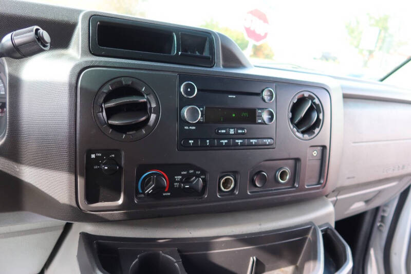 2010 Ford E-Series E-350 SD